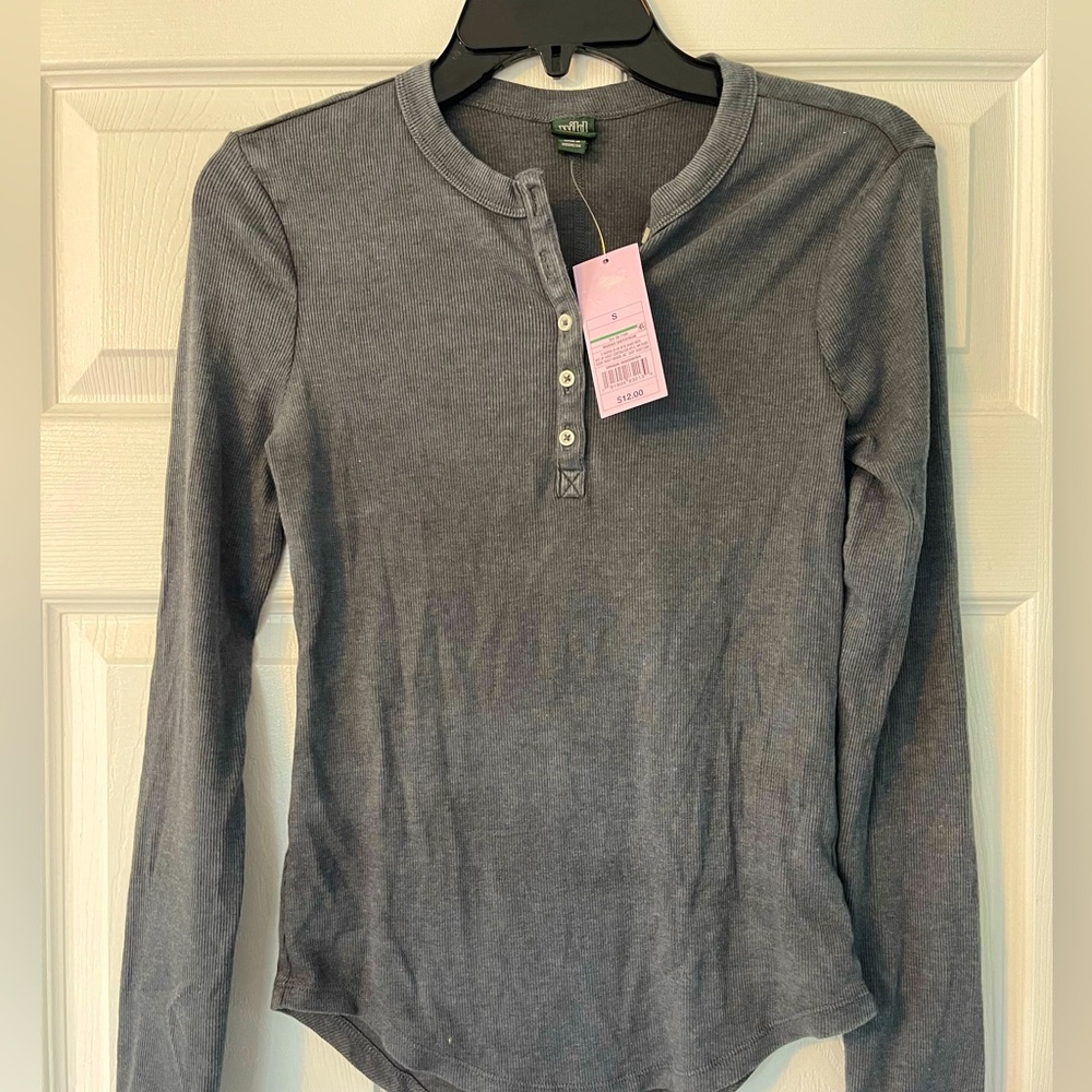 Wild fable long sleeved shirt
